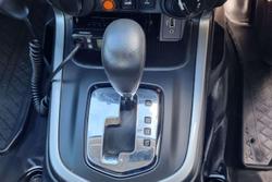 2022 Nissan Navara SL