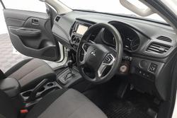 2022 Mitsubishi Triton GLX