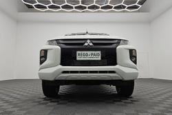 2022 Mitsubishi Triton GLX