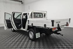 2022 Mitsubishi Triton GLX