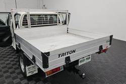 2022 Mitsubishi Triton GLX