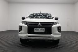 2022 Mitsubishi Triton GLX