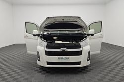 2020 Toyota Hiace Commuter GL