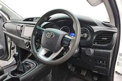 2018 Toyota Hilux SR