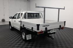 2022 Mitsubishi Triton GLX