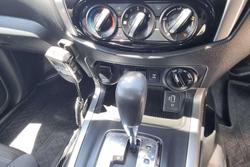 2021 Nissan Navara SL