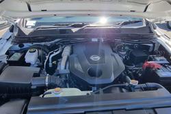 2021 Nissan Navara SL