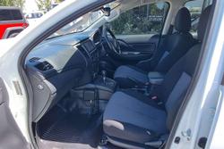 2022 Mitsubishi Triton GLX