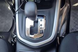 2021 Nissan Navara SL