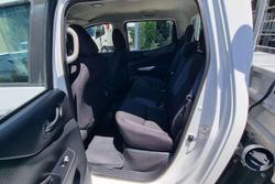 2021 Nissan Navara SL