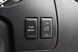 2021 Nissan Navara SL