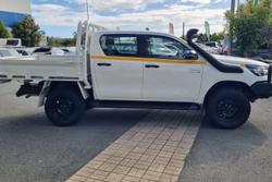 2022 Toyota Hilux SR