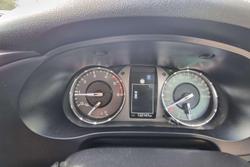 2022 Toyota Hilux SR