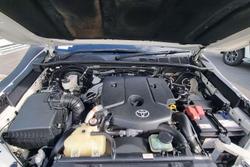 2022 Toyota Hilux SR