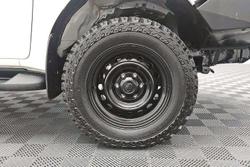 2022 Toyota Hilux SR