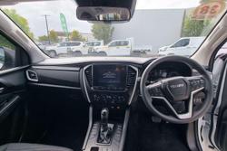 2022 Isuzu MU-X LS-M