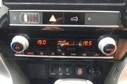 2022 Mitsubishi Pajero Sport GLS