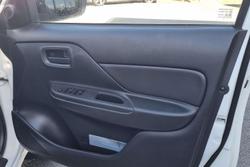 2022 Mitsubishi Triton GLX