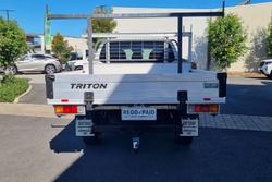 2022 Mitsubishi Triton GLX