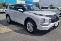 2024 Mitsubishi Outlander ES