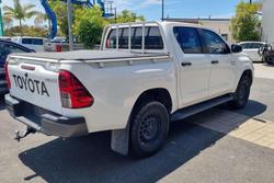 2022 Toyota Hilux SR