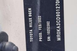 2022 Toyota Hilux SR