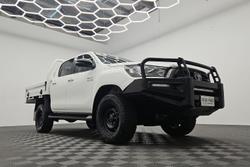 2022 Toyota Hilux SR