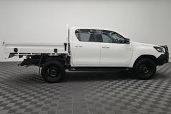2022 Toyota Hilux SR