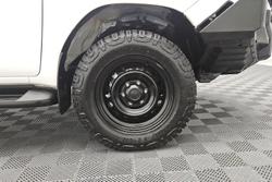 2022 Toyota Hilux SR