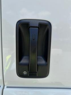 2026 Isuzu F Series FYJ 320-255 AT R60