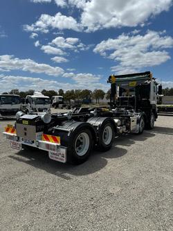2026 Isuzu F Series FYJ 320-255 AT R60