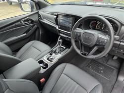 2026 Isuzu MU-X