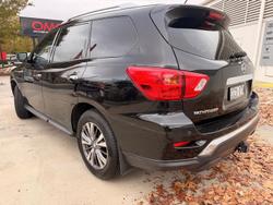 2018 Nissan Pathfinder ST