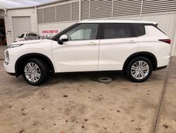 2021 Mitsubishi Outlander LS