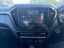 2025 Isuzu D-MAX BLADE MY24 4X4 Dual Range Moonstone White