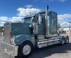 2022 Kenworth T909 Green