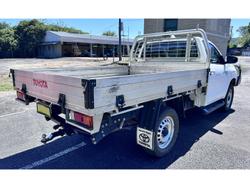 2024 Toyota Hilux SR