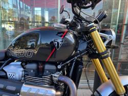 2024 Triumph SCRAMBLER 1200 XE BLACK