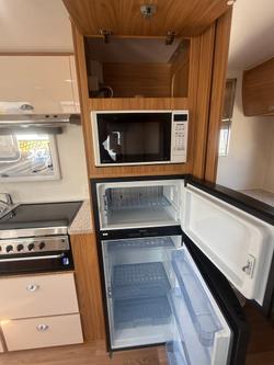 2014 Avan Frances 17' - 1 Owner