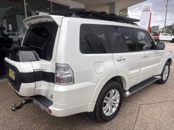 2016 Mitsubishi Pajero