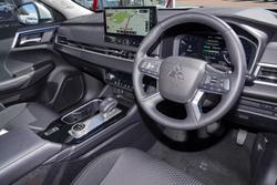 2025 Mitsubishi Outlander LS
