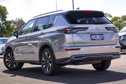 2025 Mitsubishi Outlander LS