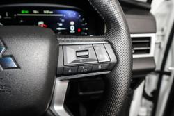 2025 Mitsubishi Outlander LS