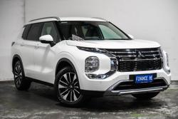 2025 Mitsubishi Outlander LS