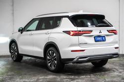 2025 Mitsubishi Outlander LS