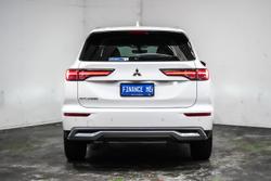 2025 Mitsubishi Outlander LS