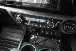 2018 Toyota Hilux SR5
