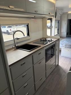 2026 JB Caravans Gator X Dual 18.6
