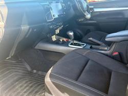 2023 Toyota Hilux SR