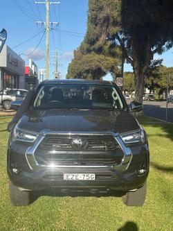 2023 Toyota Hilux SR